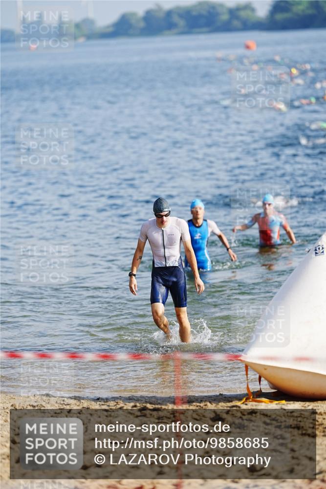 21.06.2026 - 29. Vierlanden-Triathlon LAZAROV Photography http://msf.ph/oto/9858685 21.06.2026 08:14:34 Schwimmen  meine-sportfotos.de