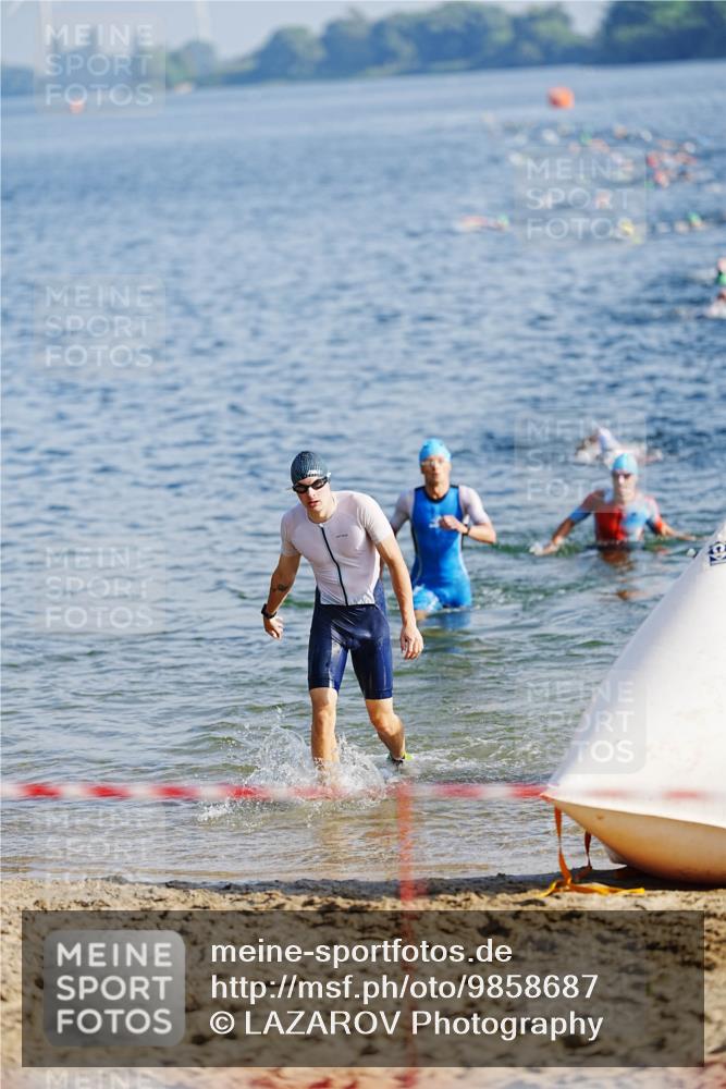 21.06.2026 - 29. Vierlanden-Triathlon LAZAROV Photography http://msf.ph/oto/9858687 21.06.2026 08:14:34 Schwimmen  meine-sportfotos.de