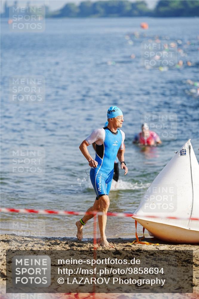 21.06.2026 - 29. Vierlanden-Triathlon LAZAROV Photography http://msf.ph/oto/9858694 21.06.2026 08:14:40 Schwimmen  meine-sportfotos.de