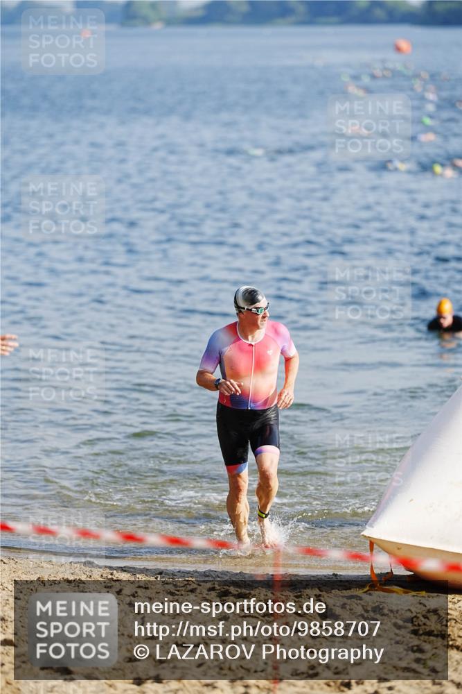 21.06.2026 - 29. Vierlanden-Triathlon LAZAROV Photography http://msf.ph/oto/9858707 21.06.2026 08:14:49 Schwimmen  meine-sportfotos.de