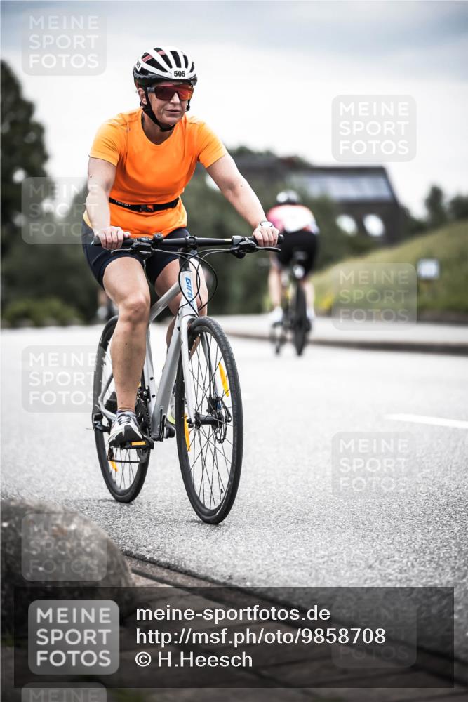 21.06.2026 - 29. Vierlanden-Triathlon H.Heesch http://msf.ph/oto/9858708 21.06.2026 10:31:02 Radfahren 175, 360, 505, 523, 623 meine-sportfotos.de