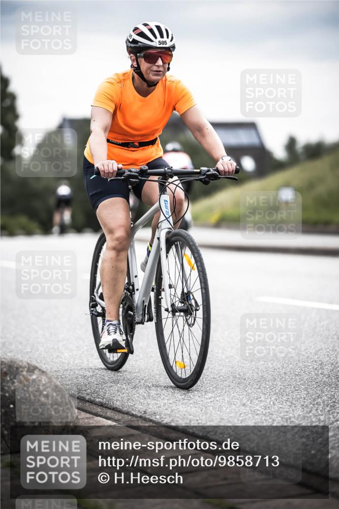 21.06.2026 - 29. Vierlanden-Triathlon H.Heesch http://msf.ph/oto/9858713 21.06.2026 10:31:02 Radfahren 175, 360, 505, 523, 623 meine-sportfotos.de