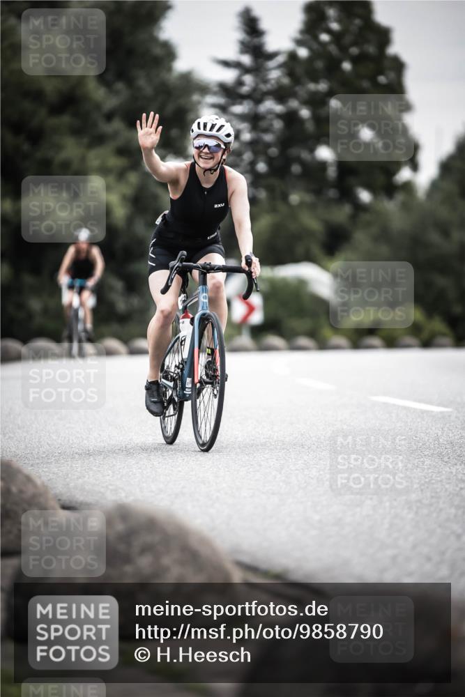 21.06.2026 - 29. Vierlanden-Triathlon H.Heesch http://msf.ph/oto/9858790 21.06.2026 10:31:14 Radfahren 154, 229, 265, 280, 352, 498, 612 meine-sportfotos.de