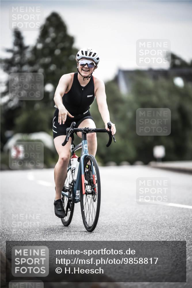 21.06.2026 - 29. Vierlanden-Triathlon H.Heesch http://msf.ph/oto/9858817 21.06.2026 10:31:15 Radfahren 229, 265, 280, 352, 498, 612 meine-sportfotos.de
