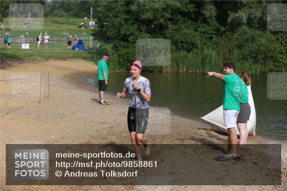 21.06.2026 - 29. Vierlanden-Triathlon Andreas Tolksdorf http://msf.ph/oto/9858861 21.06.2026 09:04:14 Schwimmen 244 meine-sportfotos.de