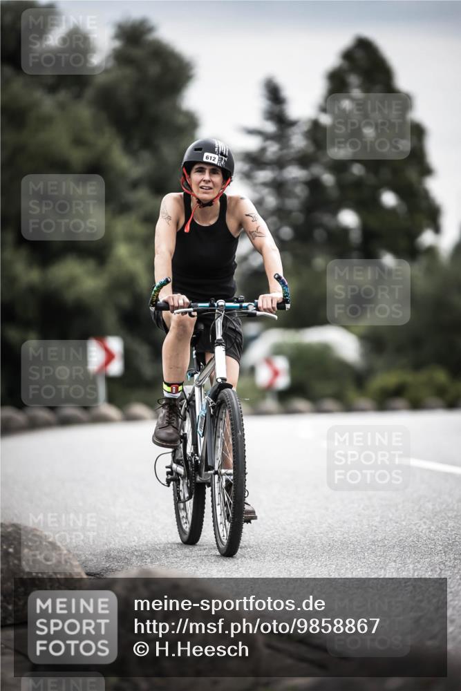 21.06.2026 - 29. Vierlanden-Triathlon H.Heesch http://msf.ph/oto/9858867 21.06.2026 10:31:19 Radfahren 229, 265, 498, 612 meine-sportfotos.de