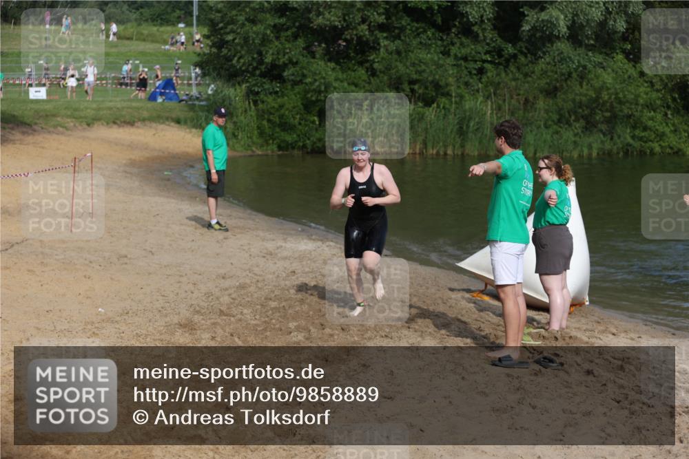 21.06.2026 - 29. Vierlanden-Triathlon Andreas Tolksdorf http://msf.ph/oto/9858889 21.06.2026 09:04:38 Schwimmen 290 meine-sportfotos.de