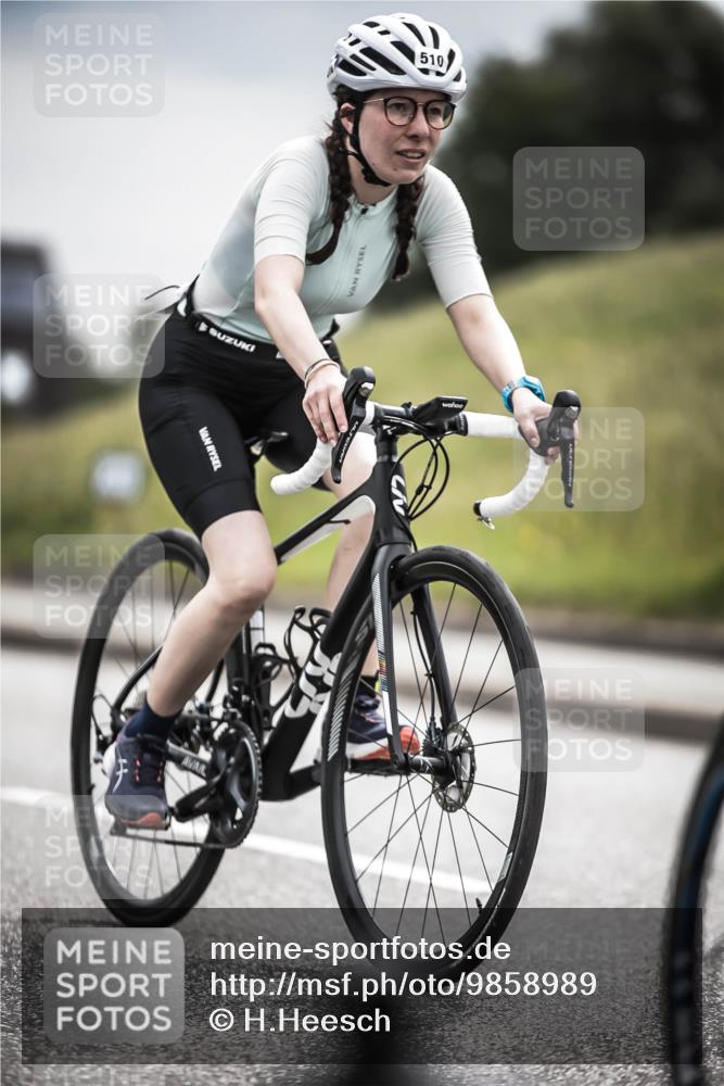 21.06.2026 - 29. Vierlanden-Triathlon H.Heesch http://msf.ph/oto/9858989 21.06.2026 10:31:34 Radfahren 145, 301, 337, 489, 510 meine-sportfotos.de