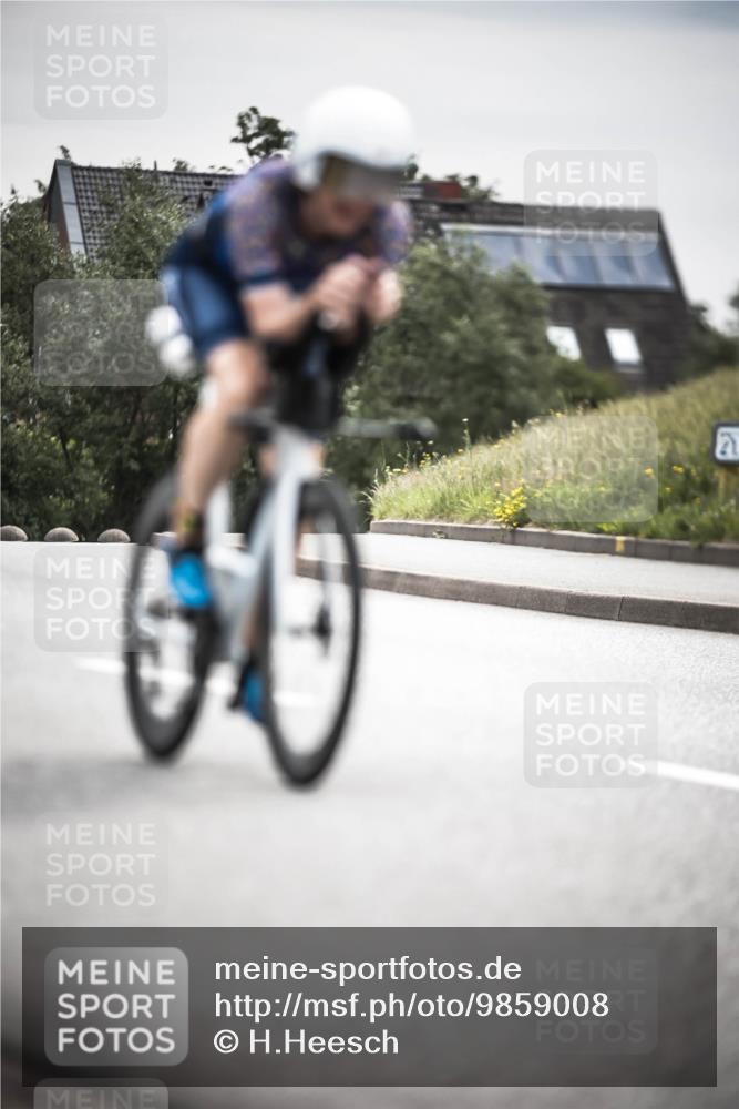 21.06.2026 - 29. Vierlanden-Triathlon H.Heesch http://msf.ph/oto/9859008 21.06.2026 10:31:36 Radfahren 123, 145, 301, 337, 489, 510 meine-sportfotos.de