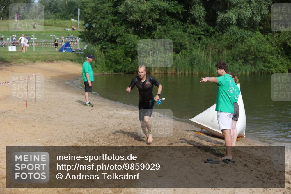 21.06.2026 - 29. Vierlanden-Triathlon Andreas Tolksdorf http://msf.ph/oto/9859029 21.06.2026 09:05:16 Schwimmen 192 meine-sportfotos.de
