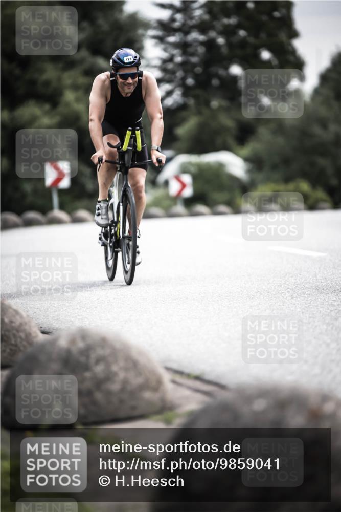 21.06.2026 - 29. Vierlanden-Triathlon H.Heesch http://msf.ph/oto/9859041 21.06.2026 10:31:42 Radfahren 123, 226, 301, 308, 1357 meine-sportfotos.de