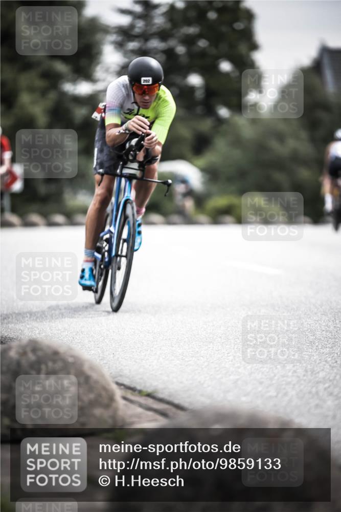 21.06.2026 - 29. Vierlanden-Triathlon H.Heesch http://msf.ph/oto/9859133 21.06.2026 10:31:51 Radfahren 62, 202, 213, 226, 308, 332, 389, 441 meine-sportfotos.de