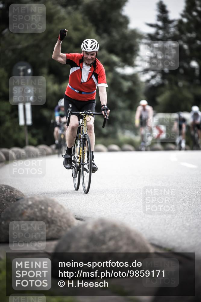 21.06.2026 - 29. Vierlanden-Triathlon H.Heesch http://msf.ph/oto/9859171 21.06.2026 10:31:54 Radfahren 52, 62, 137, 202, 213, 332, 389, 441 meine-sportfotos.de