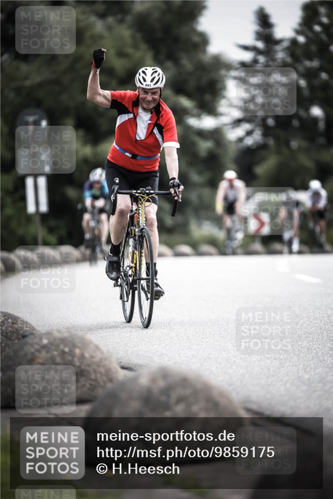21.06.2026 - 29. Vierlanden-Triathlon H.Heesch http://msf.ph/oto/9859175 21.06.2026 10:31:54 Radfahren 52, 62, 137, 202, 213, 332, 389, 441 meine-sportfotos.de