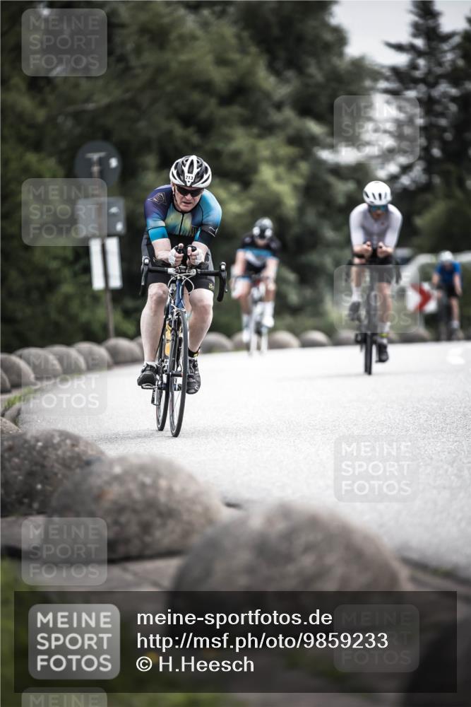 21.06.2026 - 29. Vierlanden-Triathlon H.Heesch http://msf.ph/oto/9859233 21.06.2026 10:31:57 Radfahren 52, 62, 137, 138, 213, 332, 441 meine-sportfotos.de