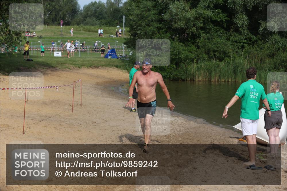 21.06.2026 - 29. Vierlanden-Triathlon Andreas Tolksdorf http://msf.ph/oto/9859242 21.06.2026 09:05:25 Schwimmen 287 meine-sportfotos.de