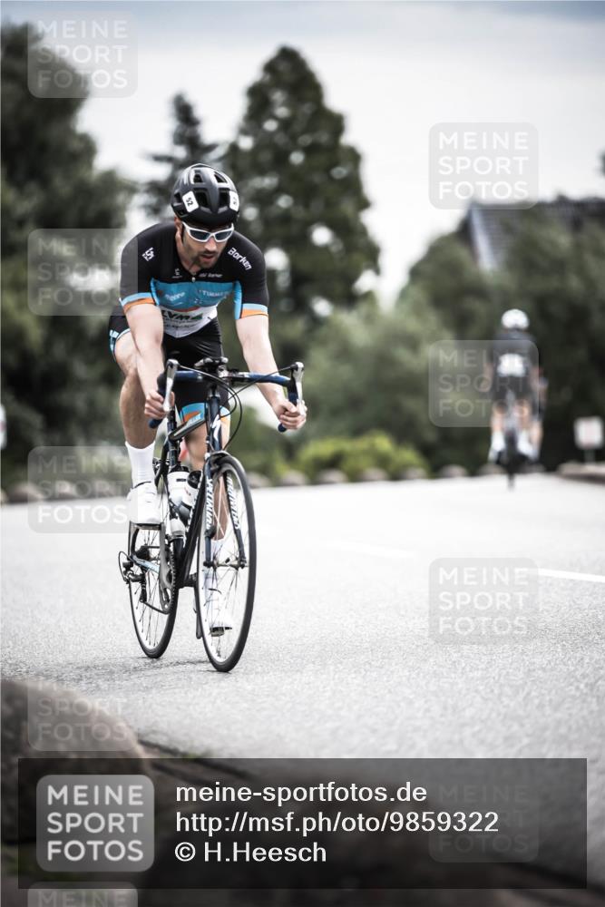 21.06.2026 - 29. Vierlanden-Triathlon H.Heesch http://msf.ph/oto/9859322 21.06.2026 10:32:01 Radfahren 52, 57, 62, 137, 138, 213, 617 meine-sportfotos.de