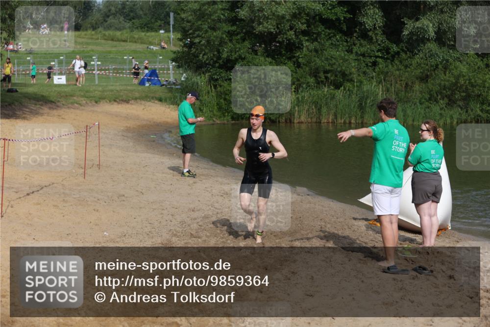 21.06.2026 - 29. Vierlanden-Triathlon Andreas Tolksdorf http://msf.ph/oto/9859364 21.06.2026 09:05:49 Schwimmen 299 meine-sportfotos.de