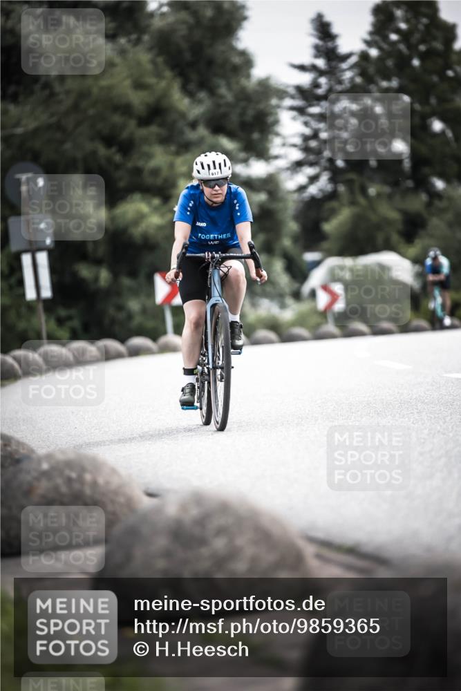 21.06.2026 - 29. Vierlanden-Triathlon H.Heesch http://msf.ph/oto/9859365 21.06.2026 10:32:03 Radfahren 19, 52, 57, 137, 138, 617 meine-sportfotos.de