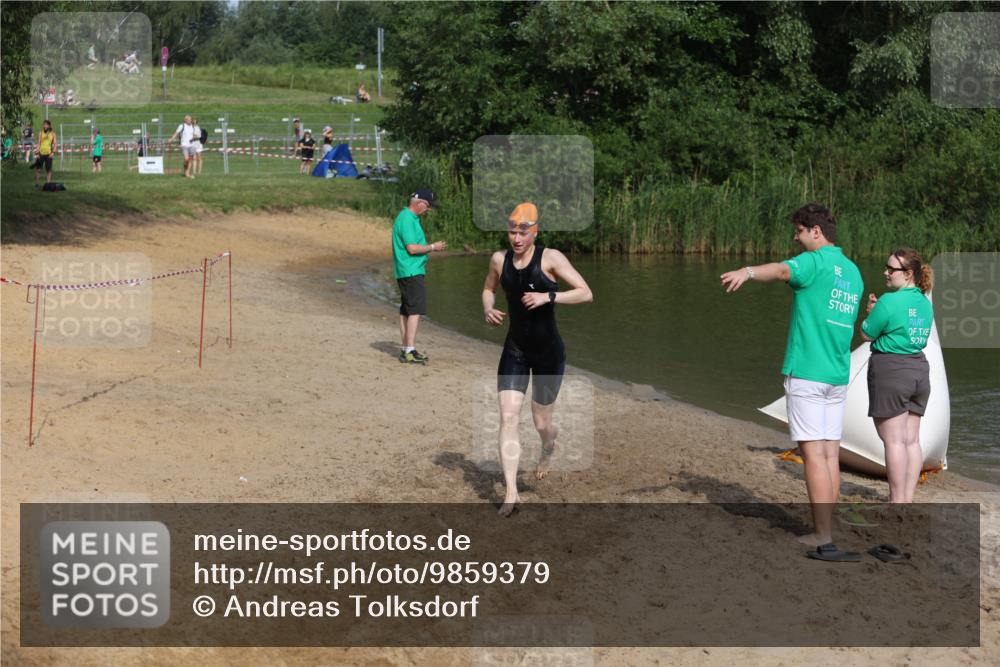 21.06.2026 - 29. Vierlanden-Triathlon Andreas Tolksdorf http://msf.ph/oto/9859379 21.06.2026 09:05:49 Schwimmen 299 meine-sportfotos.de