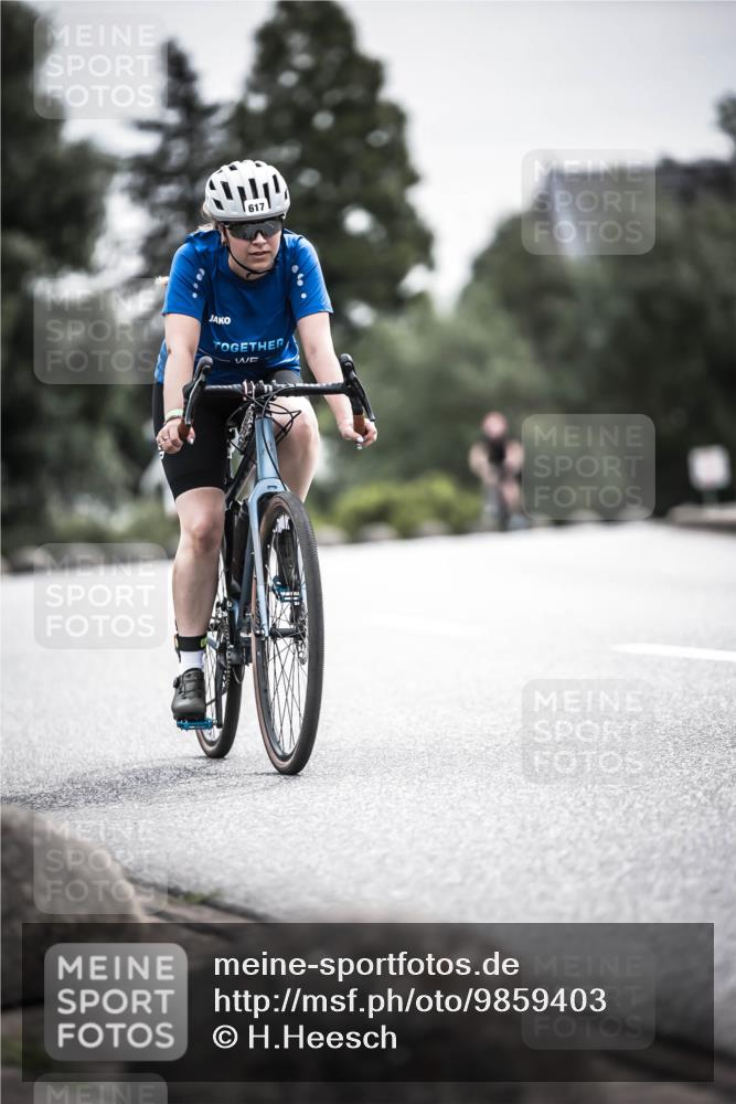 21.06.2026 - 29. Vierlanden-Triathlon H.Heesch http://msf.ph/oto/9859403 21.06.2026 10:32:04 Radfahren 19, 52, 57, 138, 617 meine-sportfotos.de