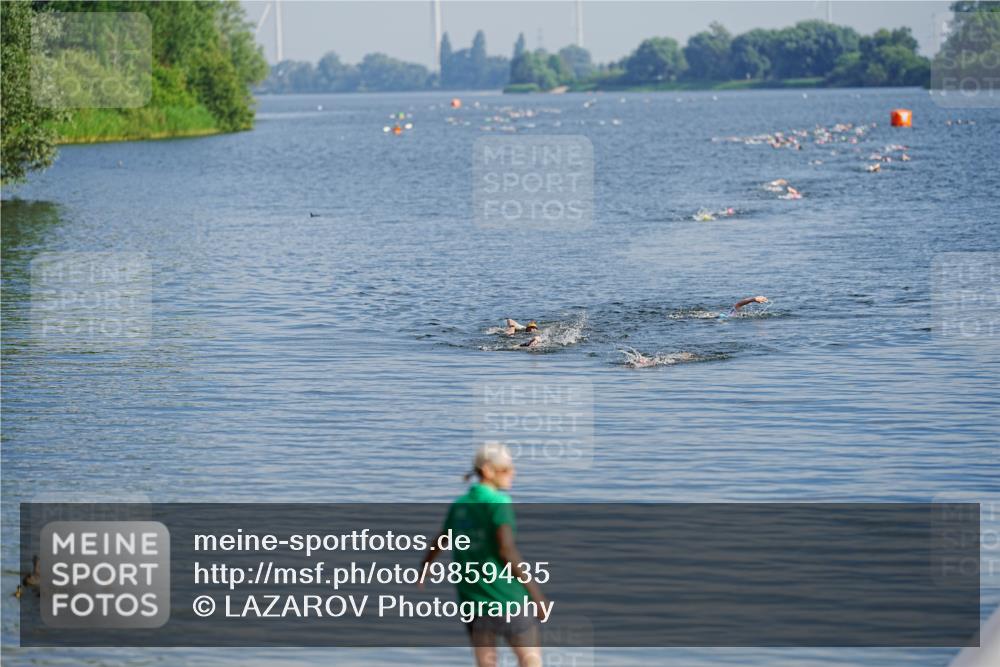 21.06.2026 - 29. Vierlanden-Triathlon LAZAROV Photography http://msf.ph/oto/9859435 21.06.2026 08:32:16 Schwimmen  meine-sportfotos.de