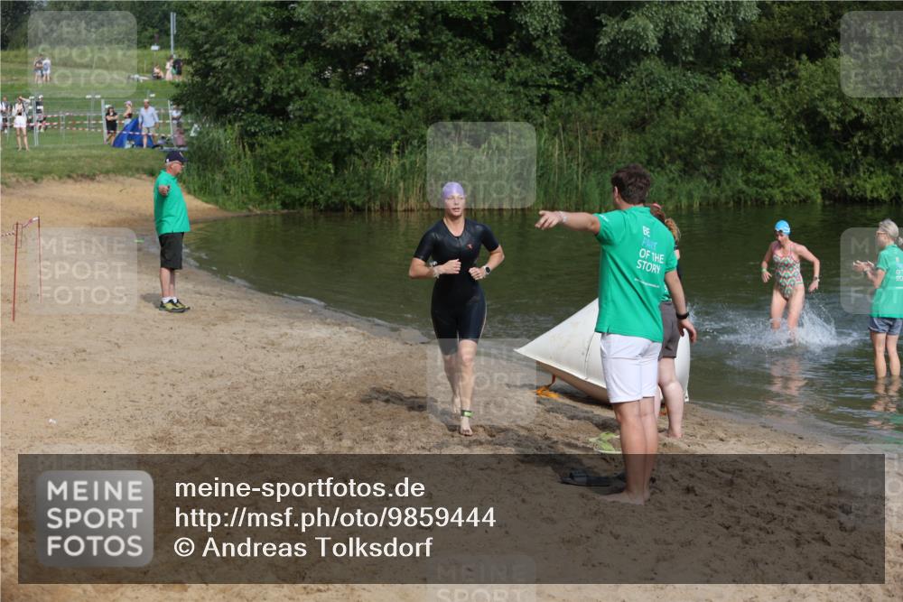 21.06.2026 - 29. Vierlanden-Triathlon Andreas Tolksdorf http://msf.ph/oto/9859444 21.06.2026 09:08:15 Schwimmen 224, 228, 1354 meine-sportfotos.de