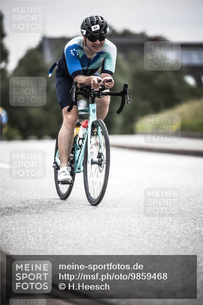 21.06.2026 - 29. Vierlanden-Triathlon H.Heesch http://msf.ph/oto/9859468 21.06.2026 10:32:09 Radfahren 19, 57, 196, 617 meine-sportfotos.de