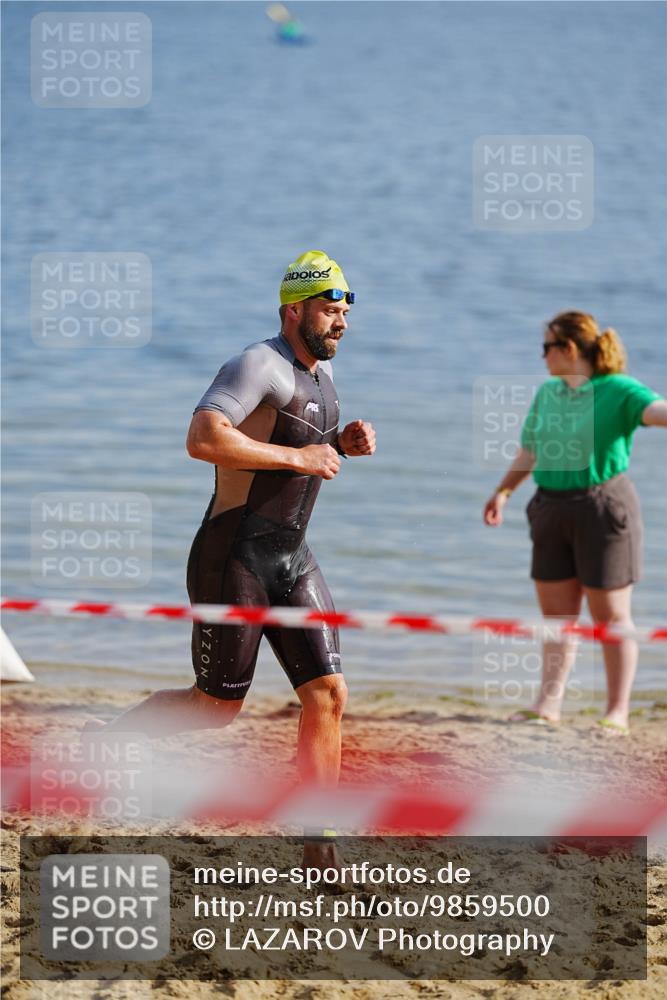 21.06.2026 - 29. Vierlanden-Triathlon LAZAROV Photography http://msf.ph/oto/9859500 21.06.2026 08:33:34 Schwimmen 9, 111 meine-sportfotos.de