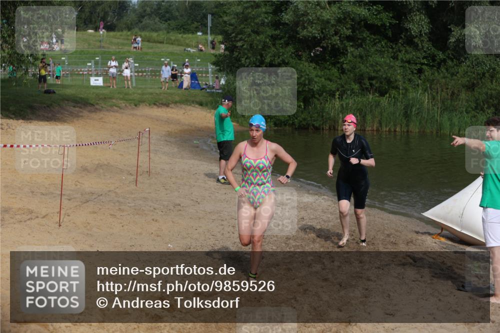 21.06.2026 - 29. Vierlanden-Triathlon Andreas Tolksdorf http://msf.ph/oto/9859526 21.06.2026 09:08:19 Schwimmen 224, 228, 233, 268, 1354 meine-sportfotos.de