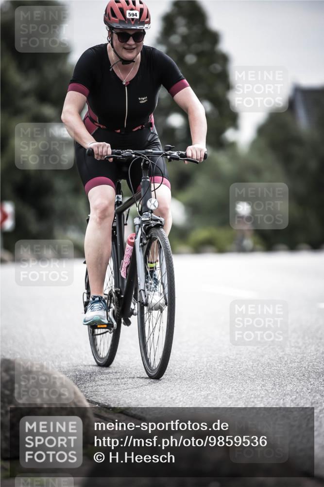 21.06.2026 - 29. Vierlanden-Triathlon H.Heesch http://msf.ph/oto/9859536 21.06.2026 10:32:16 Radfahren 84, 165, 169, 196, 199, 312, 594, 595 meine-sportfotos.de