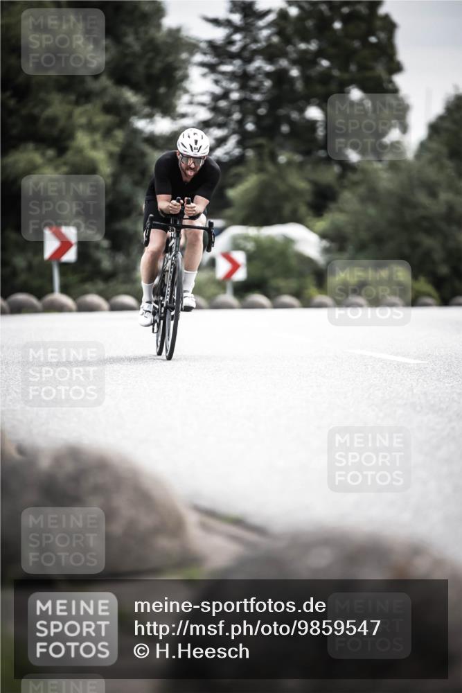 21.06.2026 - 29. Vierlanden-Triathlon H.Heesch http://msf.ph/oto/9859547 21.06.2026 10:32:21 Radfahren 13, 84, 165, 169, 199, 312, 594, 595 meine-sportfotos.de
