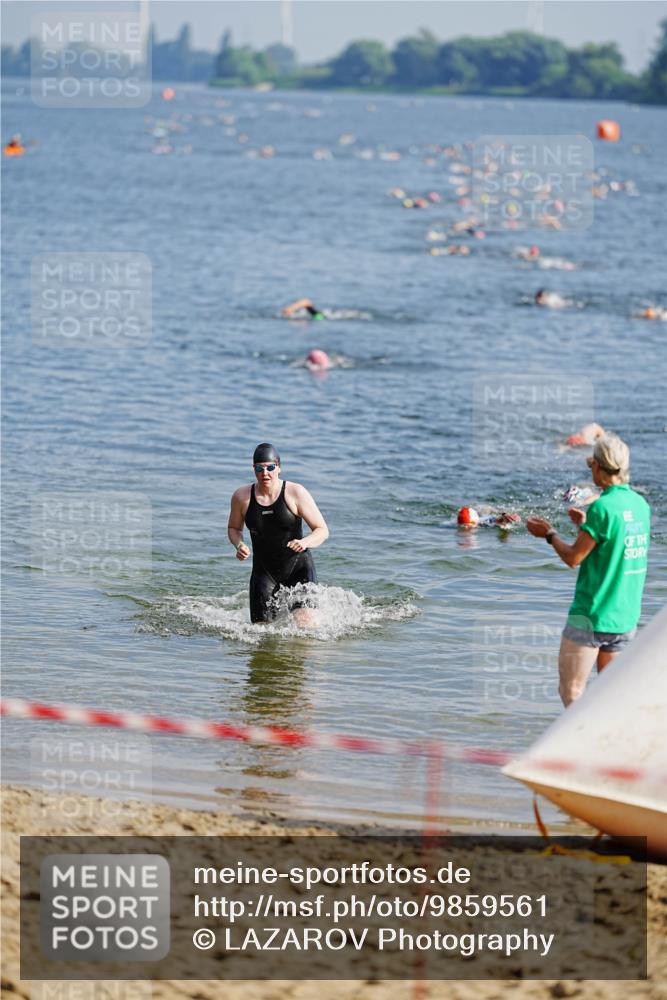 21.06.2026 - 29. Vierlanden-Triathlon LAZAROV Photography http://msf.ph/oto/9859561 21.06.2026 08:34:28 Schwimmen  meine-sportfotos.de