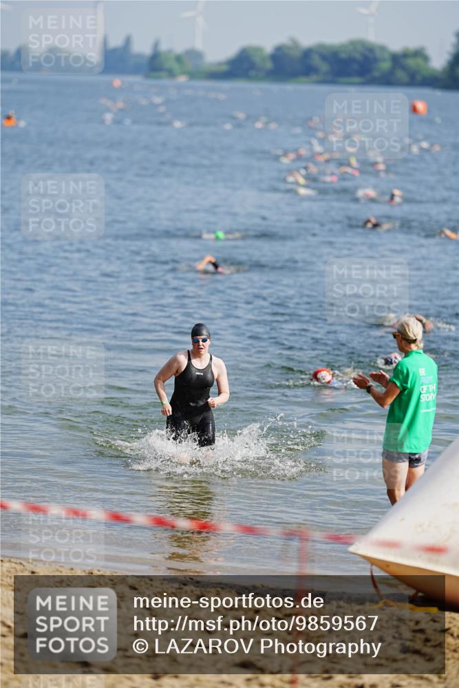 21.06.2026 - 29. Vierlanden-Triathlon LAZAROV Photography http://msf.ph/oto/9859567 21.06.2026 08:34:28 Schwimmen  meine-sportfotos.de
