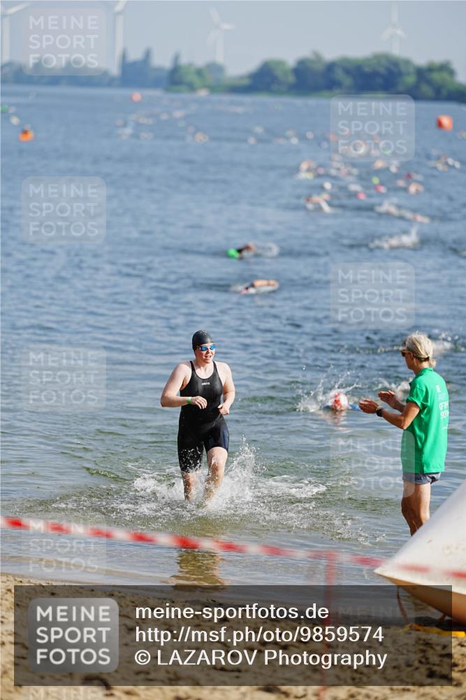 21.06.2026 - 29. Vierlanden-Triathlon LAZAROV Photography http://msf.ph/oto/9859574 21.06.2026 08:34:29 Schwimmen  meine-sportfotos.de