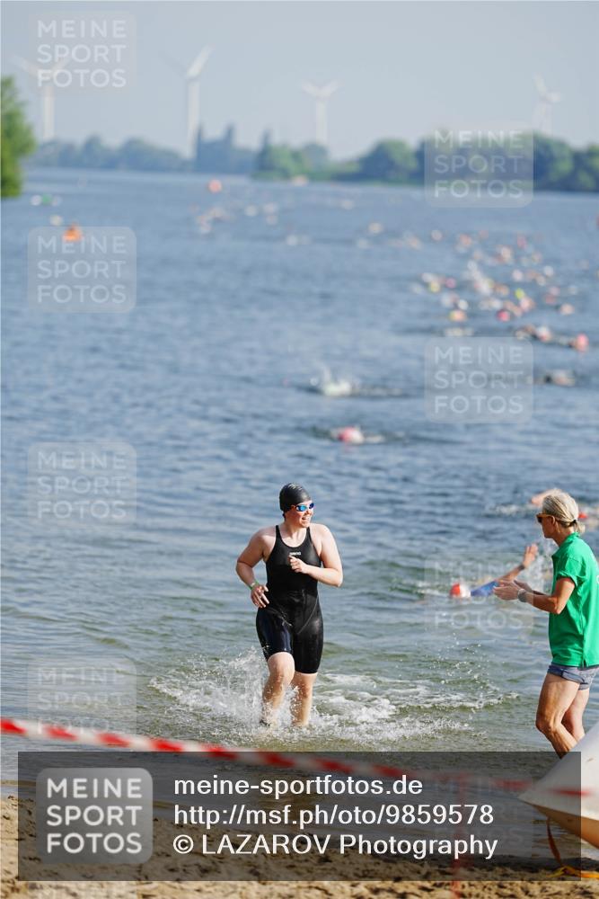 21.06.2026 - 29. Vierlanden-Triathlon LAZAROV Photography http://msf.ph/oto/9859578 21.06.2026 08:34:29 Schwimmen  meine-sportfotos.de