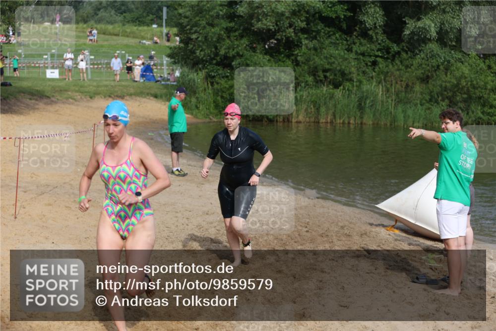 21.06.2026 - 29. Vierlanden-Triathlon Andreas Tolksdorf http://msf.ph/oto/9859579 21.06.2026 09:08:20 Schwimmen 224, 228, 233, 268, 1354 meine-sportfotos.de