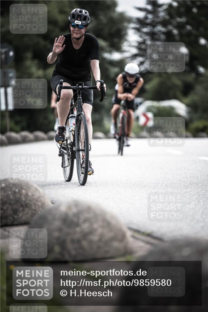 21.06.2026 - 29. Vierlanden-Triathlon H.Heesch http://msf.ph/oto/9859580 21.06.2026 10:32:22 Radfahren 13, 54, 84, 165, 169, 199, 595 meine-sportfotos.de