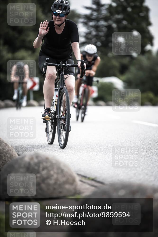 21.06.2026 - 29. Vierlanden-Triathlon H.Heesch http://msf.ph/oto/9859594 21.06.2026 10:32:23 Radfahren 13, 54, 84, 165, 169, 199, 239, 595 meine-sportfotos.de
