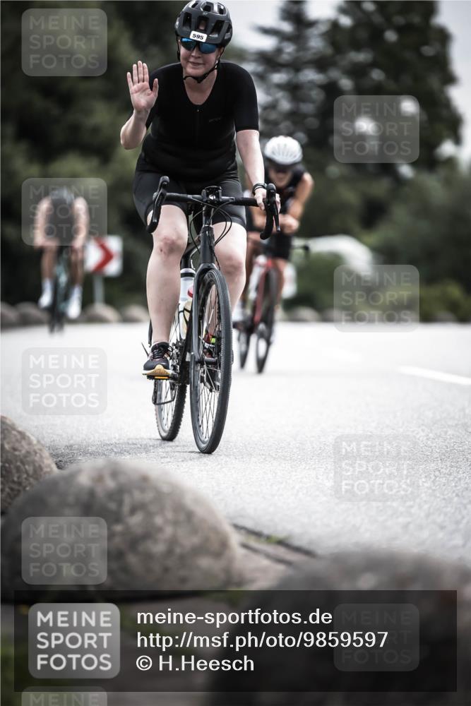 21.06.2026 - 29. Vierlanden-Triathlon H.Heesch http://msf.ph/oto/9859597 21.06.2026 10:32:23 Radfahren 13, 54, 84, 165, 169, 199, 239, 595 meine-sportfotos.de