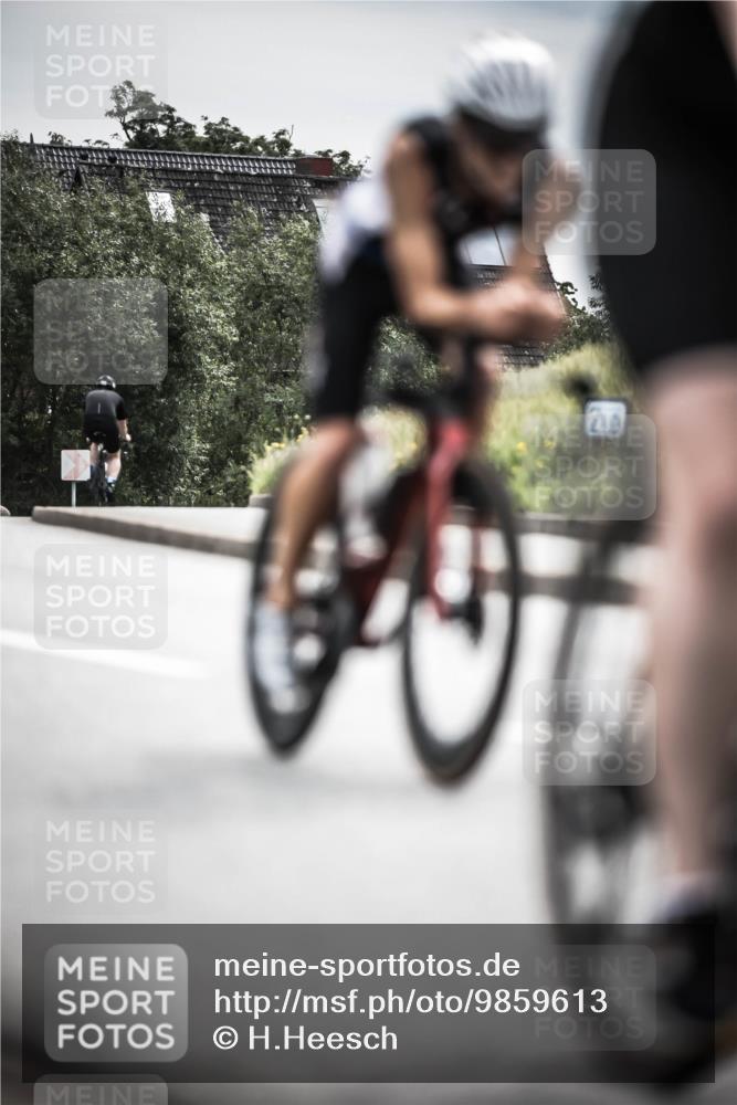 21.06.2026 - 29. Vierlanden-Triathlon H.Heesch http://msf.ph/oto/9859613 21.06.2026 10:32:24 Radfahren 12, 13, 54, 84, 165, 169, 199, 239, 324, 595 meine-sportfotos.de