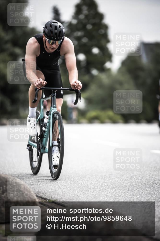 21.06.2026 - 29. Vierlanden-Triathlon H.Heesch http://msf.ph/oto/9859648 21.06.2026 10:32:26 Radfahren 12, 13, 54, 165, 169, 239, 324, 595 meine-sportfotos.de