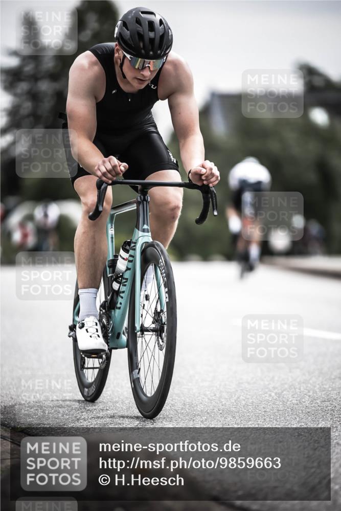 21.06.2026 - 29. Vierlanden-Triathlon H.Heesch http://msf.ph/oto/9859663 21.06.2026 10:32:26 Radfahren 12, 13, 54, 165, 169, 239, 324, 595 meine-sportfotos.de