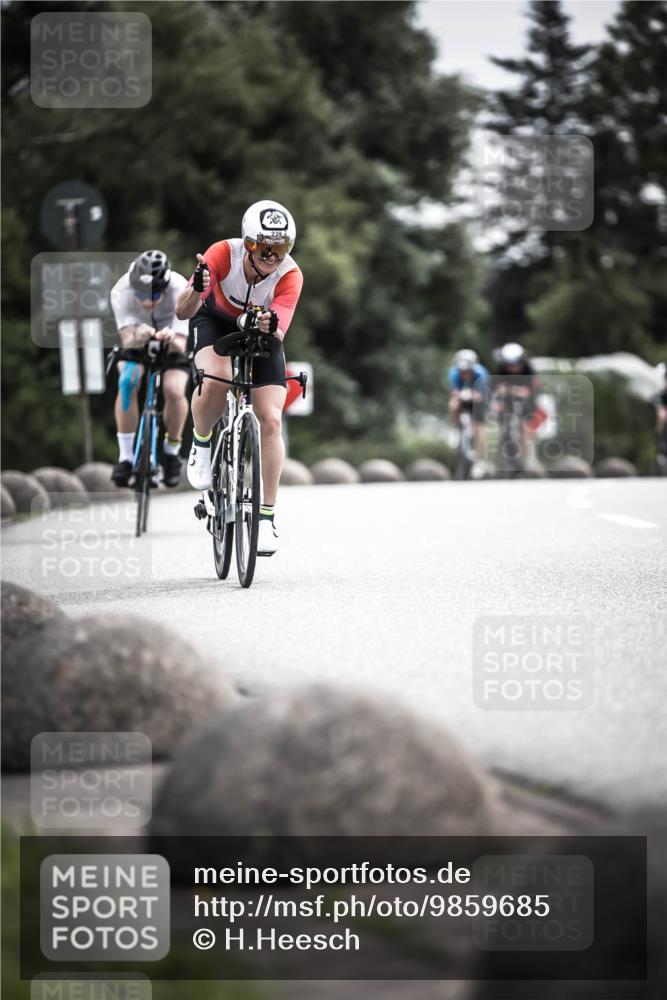 21.06.2026 - 29. Vierlanden-Triathlon H.Heesch http://msf.ph/oto/9859685 21.06.2026 10:32:30 Radfahren 12, 54, 93, 217, 239, 299, 302, 324 meine-sportfotos.de