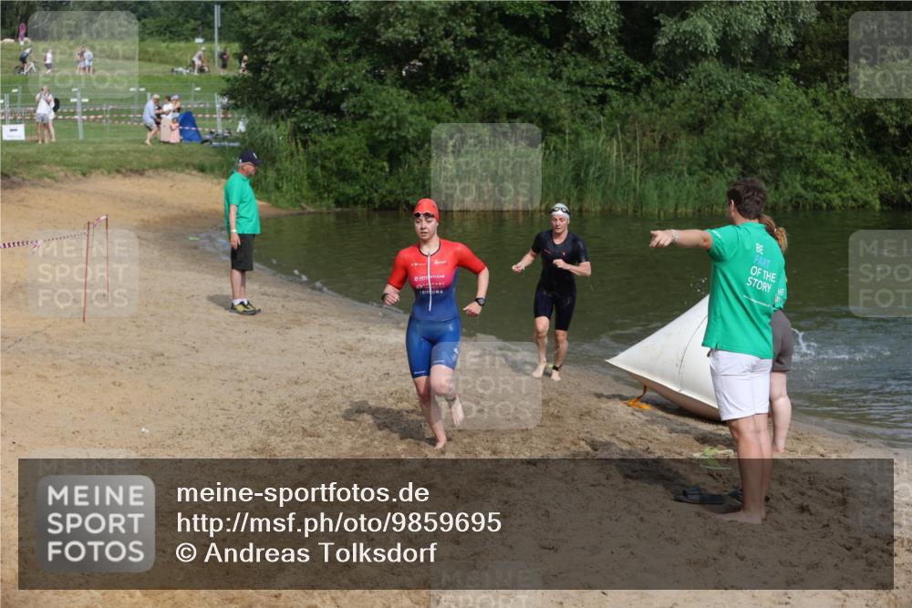 21.06.2026 - 29. Vierlanden-Triathlon Andreas Tolksdorf http://msf.ph/oto/9859695 21.06.2026 09:08:28 Schwimmen 226, 233, 257, 268 meine-sportfotos.de