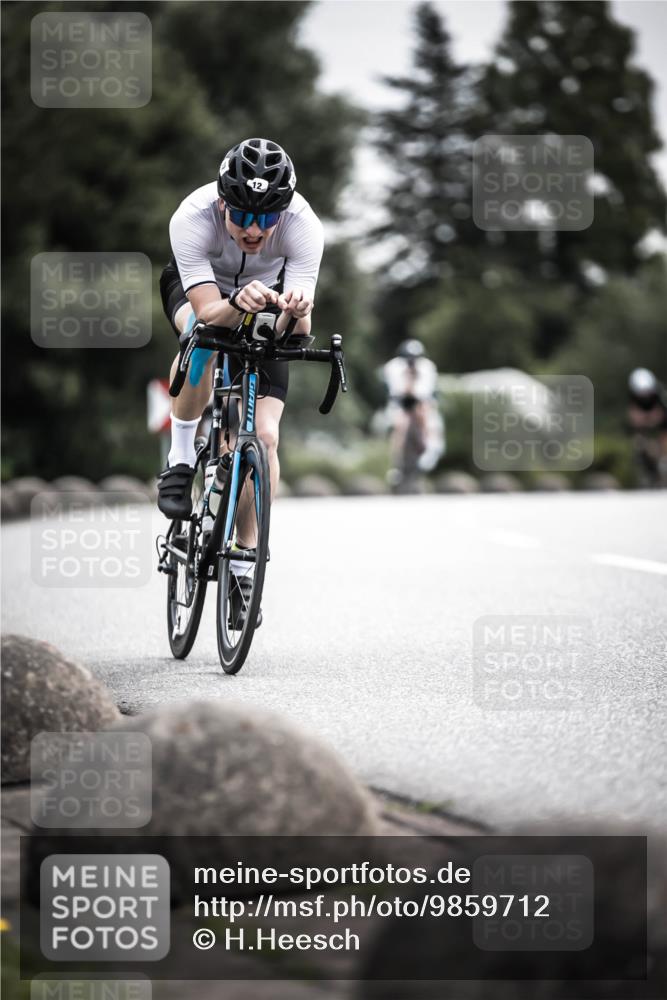 21.06.2026 - 29. Vierlanden-Triathlon H.Heesch http://msf.ph/oto/9859712 21.06.2026 10:32:31 Radfahren 12, 54, 93, 217, 239, 287, 299, 302, 324 meine-sportfotos.de