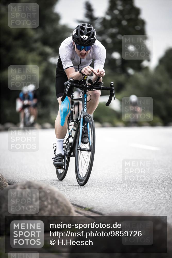 21.06.2026 - 29. Vierlanden-Triathlon H.Heesch http://msf.ph/oto/9859726 21.06.2026 10:32:31 Radfahren 12, 54, 93, 217, 239, 287, 299, 302, 324 meine-sportfotos.de