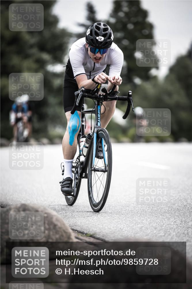21.06.2026 - 29. Vierlanden-Triathlon H.Heesch http://msf.ph/oto/9859728 21.06.2026 10:32:31 Radfahren 12, 54, 93, 217, 239, 287, 299, 302, 324 meine-sportfotos.de