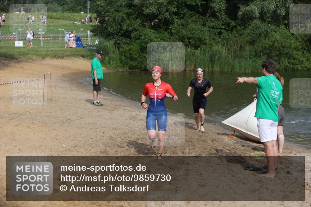 21.06.2026 - 29. Vierlanden-Triathlon Andreas Tolksdorf http://msf.ph/oto/9859730 21.06.2026 09:08:28 Schwimmen 226, 233, 257, 268 meine-sportfotos.de