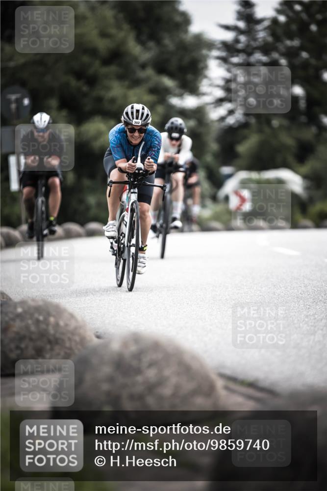 21.06.2026 - 29. Vierlanden-Triathlon H.Heesch http://msf.ph/oto/9859740 21.06.2026 10:32:34 Radfahren 12, 93, 217, 239, 287, 299, 302, 324 meine-sportfotos.de